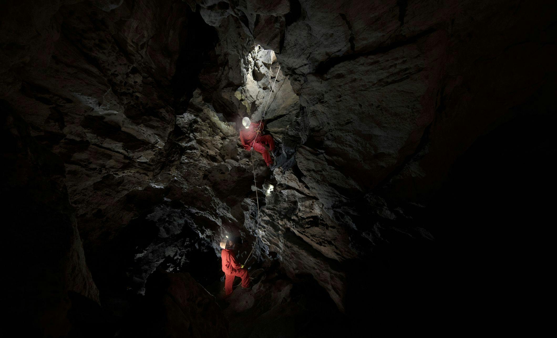 canmore_cave_tours_rats_nest_caving_adventure