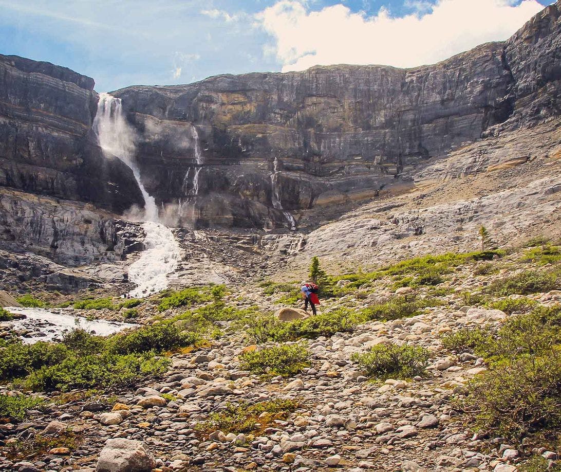 Hike Bow Glacier Falls Icefields Parkway, AB
