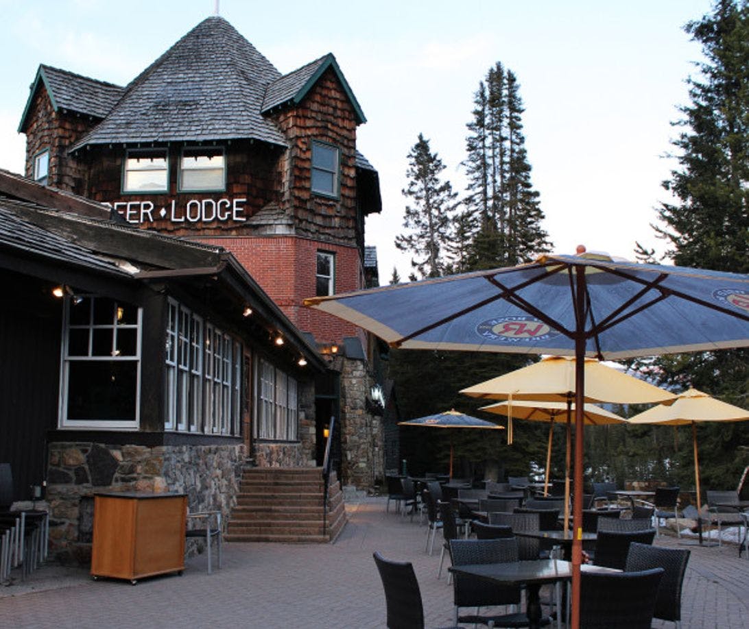 Caribou Lounge - Deer Lodge